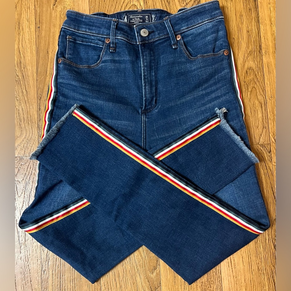 Abercrombie & Fitch Simone High Rise Ankle Jeans Dark Wash with Stripe Size 28/6